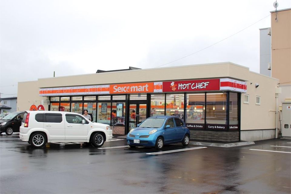 近くのセイコーマート とん田西町店まで533m（徒歩7分）
