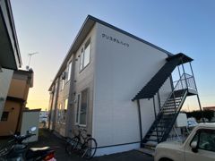 クリスタルハイツの外観画像