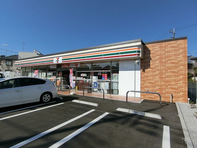 近くのセブンイレブン 町田高ヶ坂2丁目店まで843m(徒歩11分)