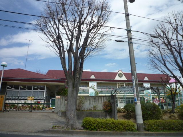 近くの成瀬台幼稚園まで430m(徒歩6分)