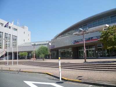 近くの市立総合体育館まで10m（徒歩1分）