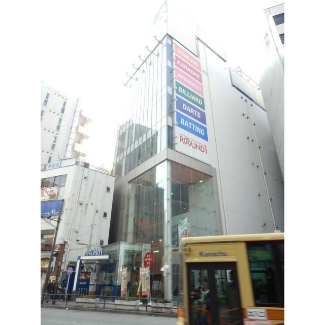 近くのラウンドワン町田店まで428m（徒歩6分）