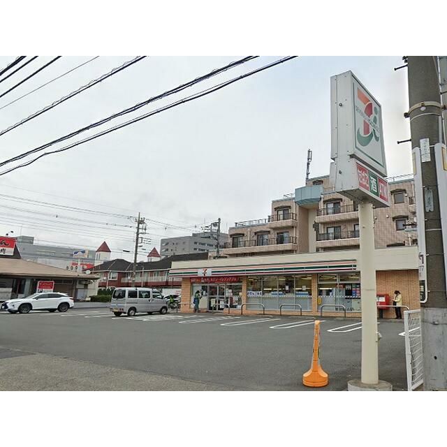 近くのセブンイレブン町田中町2丁目店まで214m（徒歩3分）