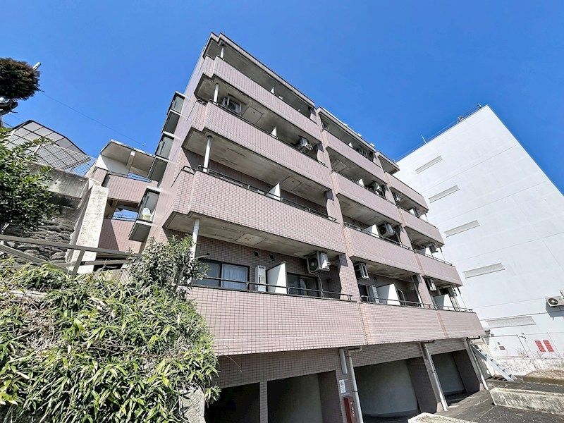 近くのサイゼリヤ 長津田店まで454m（徒歩6分）
