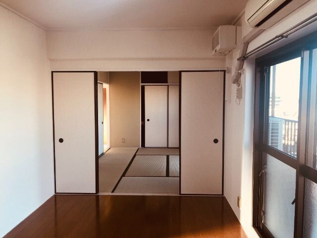 ベッドルーム