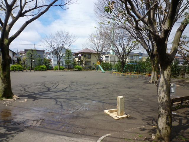 近くの清水谷公園まで100m（徒歩2分）