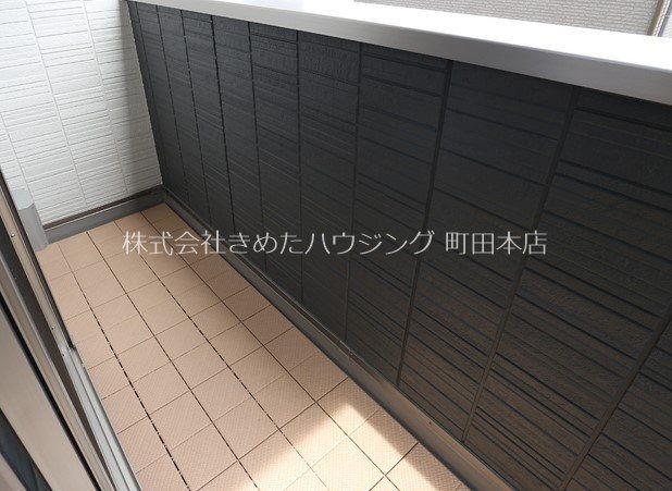 近くの芹ヶ谷公園まで1,104m(徒歩14分)