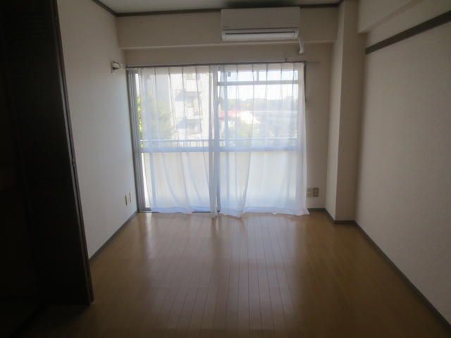ベッドルーム