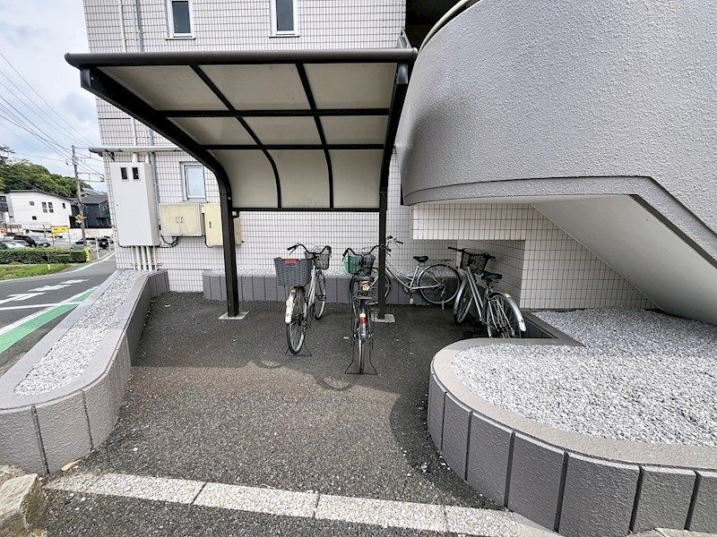近くのドラッグセイムス 大和つきみ野店まで804m（徒歩11分）