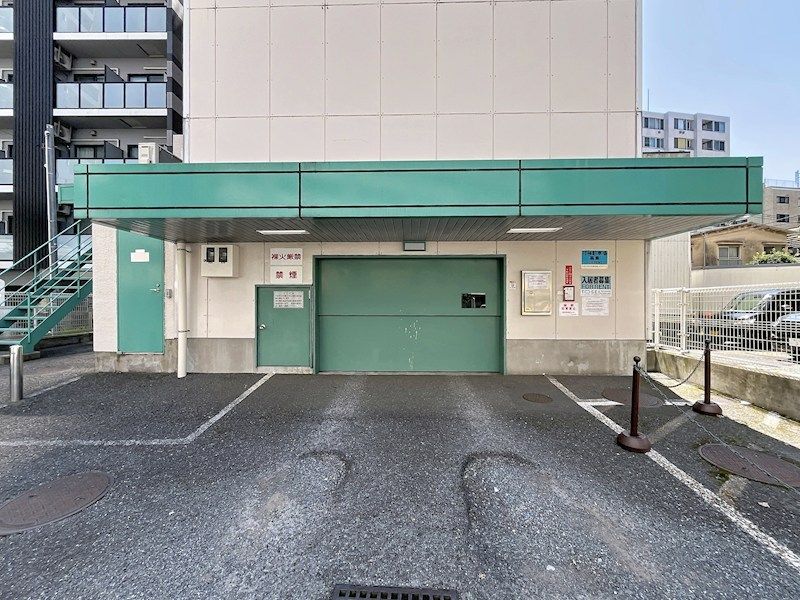 近くの原町田郵便局まで440m（徒歩6分）