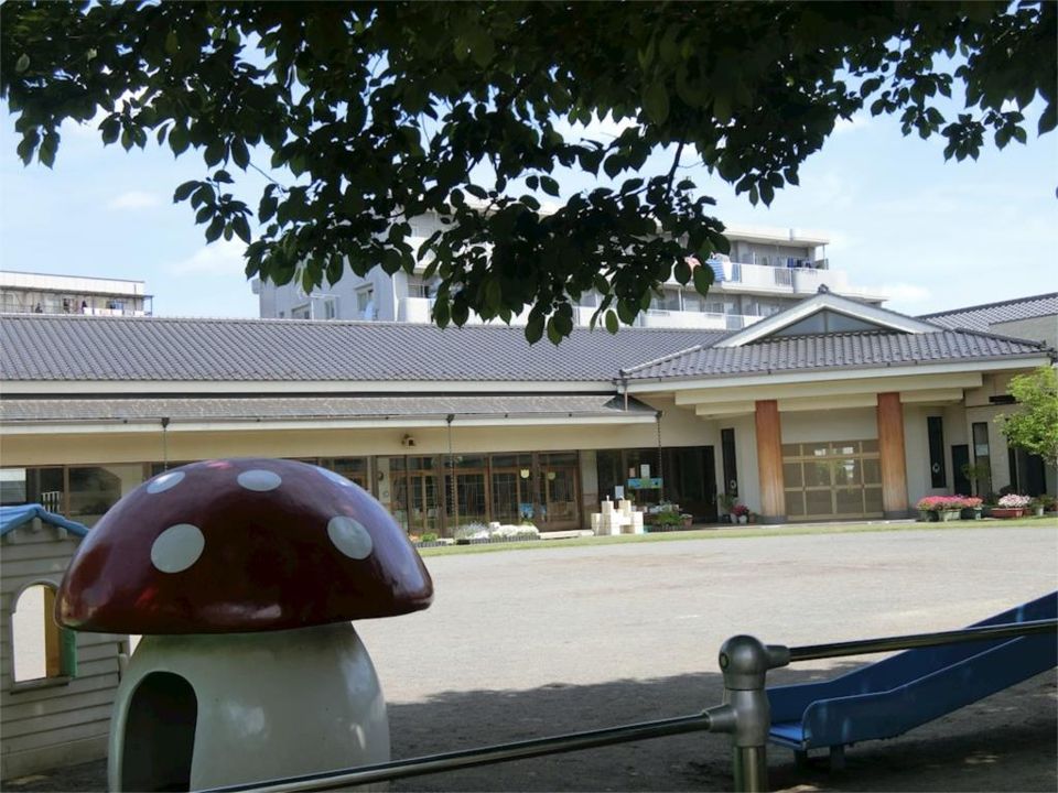近くの鶴間幼稚園まで318m(徒歩4分)