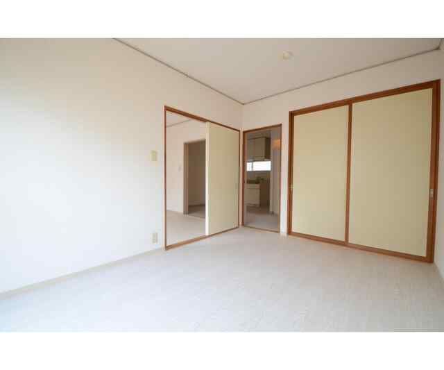 ベッドルーム