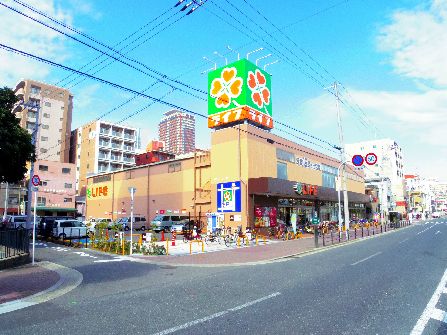 近くのライフ 玉造店まで81m（徒歩2分）