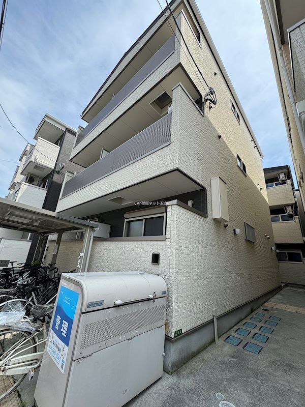 F maison LORE III番館の外観画像