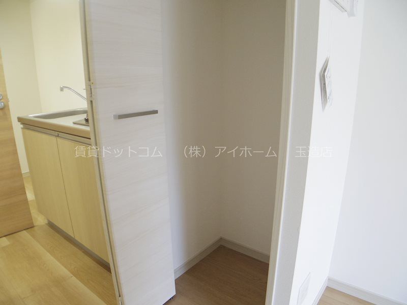 近くのライフ 寺田町駅前店まで201m（徒歩3分）