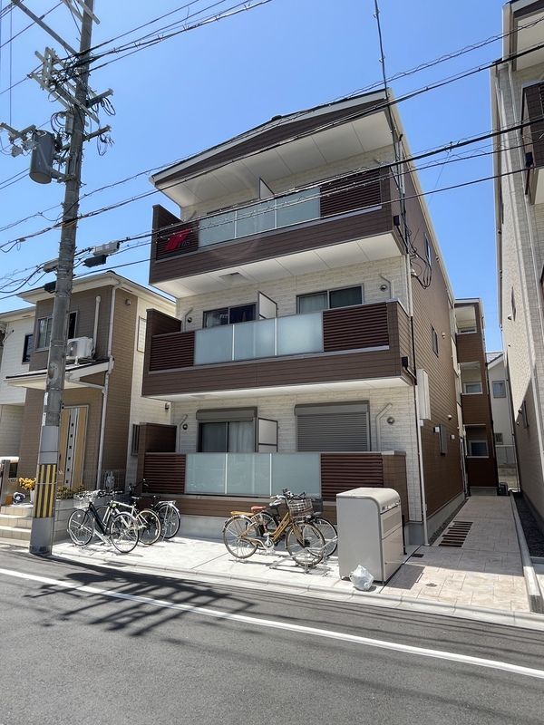 LEPUS御厨 B棟の外観画像