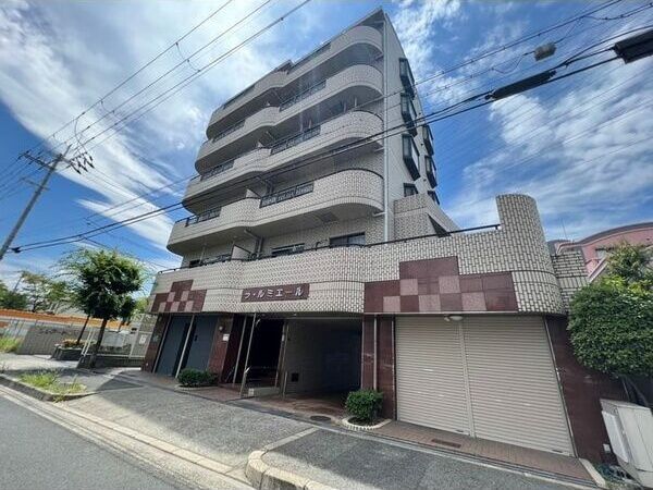 ラ・ルミエールの外観画像