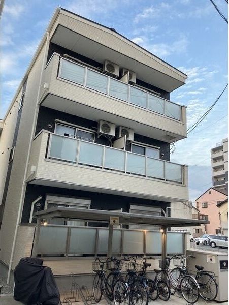 F asecia chartの外観画像