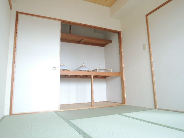 ベッドルーム