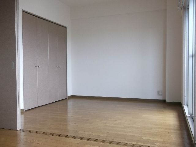 ベッドルーム