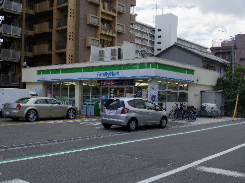 近くのファミリーマート 深江北一丁目店まで451m（徒歩6分）