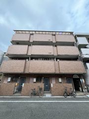 マンションパインウェルの外観画像