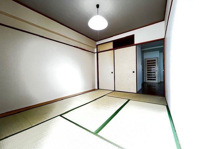 ベッドルーム