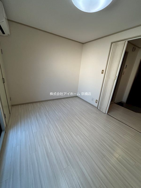ベッドルーム