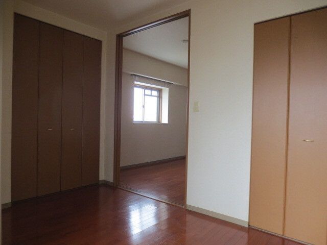ベッドルーム