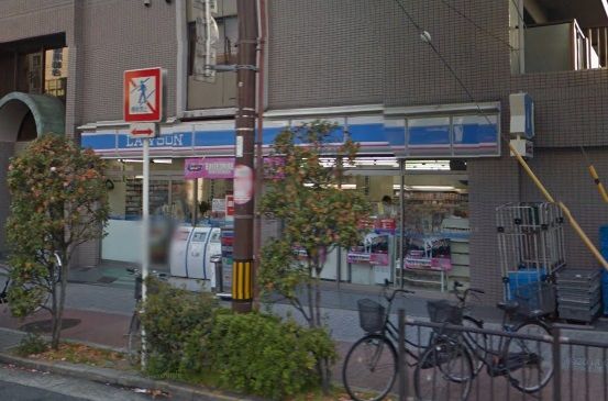 近くのローソンまで449m（徒歩6分）