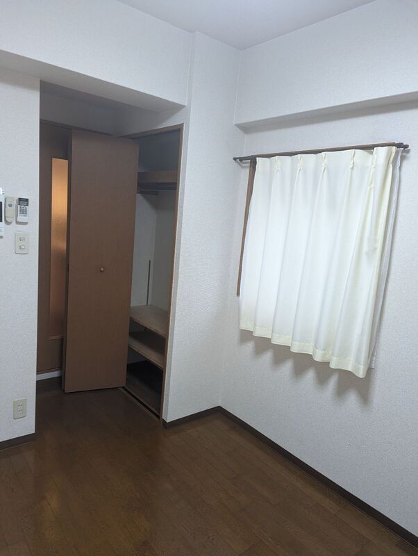ベッドルーム