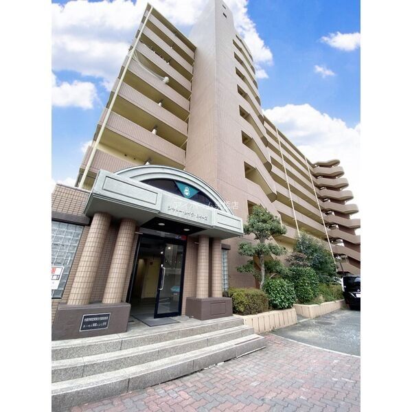 シャトー・レイクルイーズの外観画像