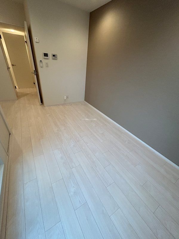 近くのドラッグアカカベ守口松下町店まで303m（徒歩4分）