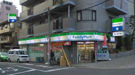 近くのファミリーマート 上町一丁目店まで422m(徒歩6分)