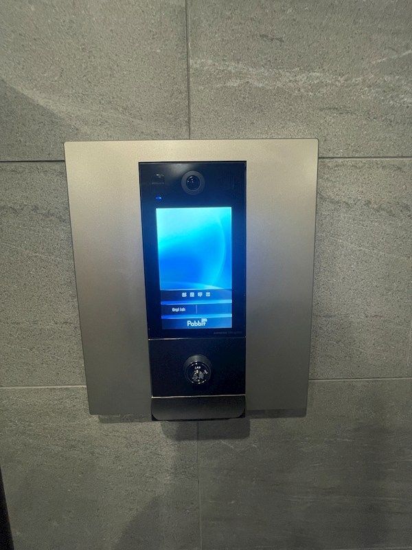 近くのローソン 成育三丁目店まで614m（徒歩8分）