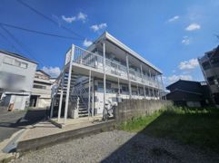 レオパレスAdvance富雄の外観画像