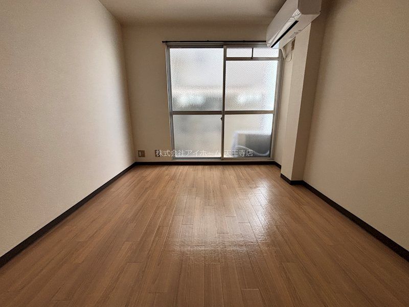 近くの住吉長居四郵便局まで415m(徒歩6分)