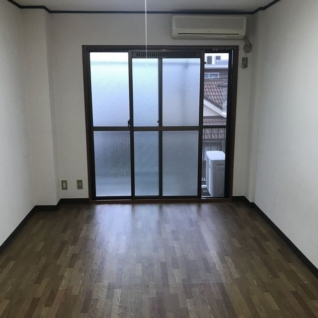 ベッドルーム