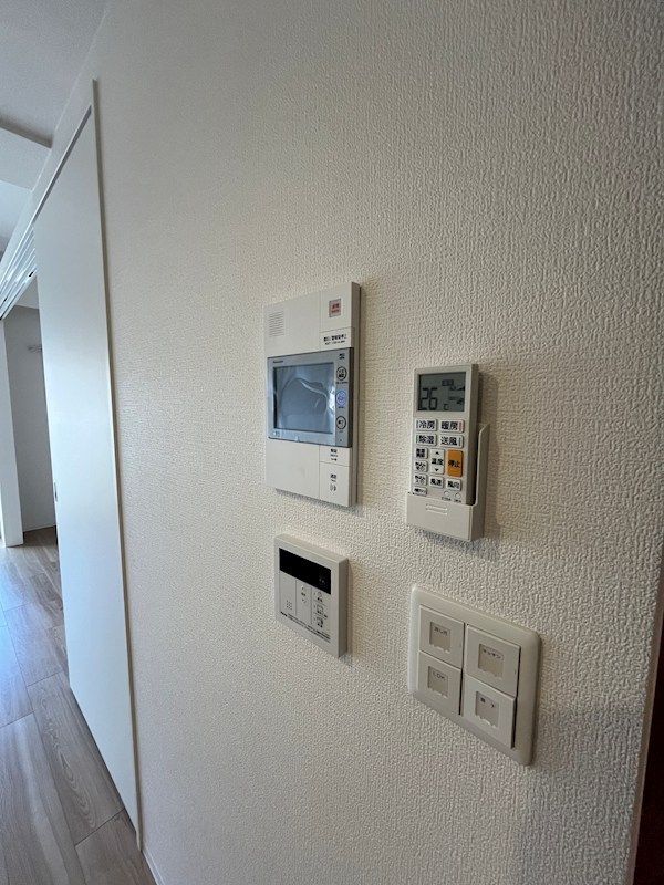 近くの上杉謙信堂鶴見店まで130m（徒歩2分）