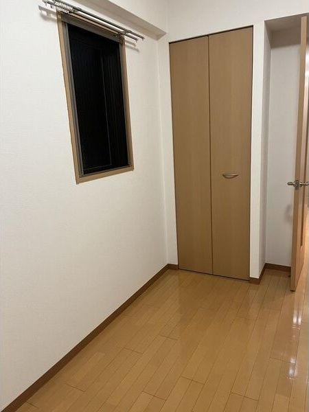 ベッドルーム