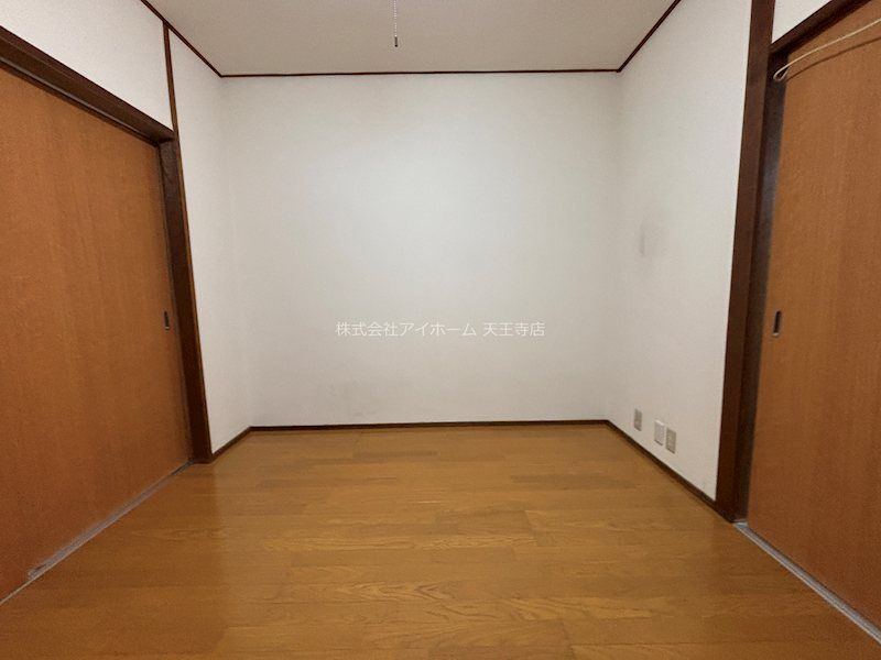 ベッドルーム