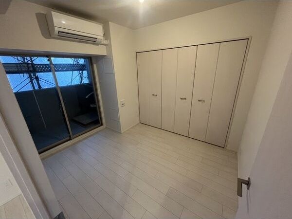 ベッドルーム