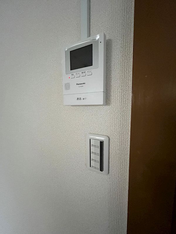 近くのローソンストア100 関目高殿店まで381m（徒歩5分）
