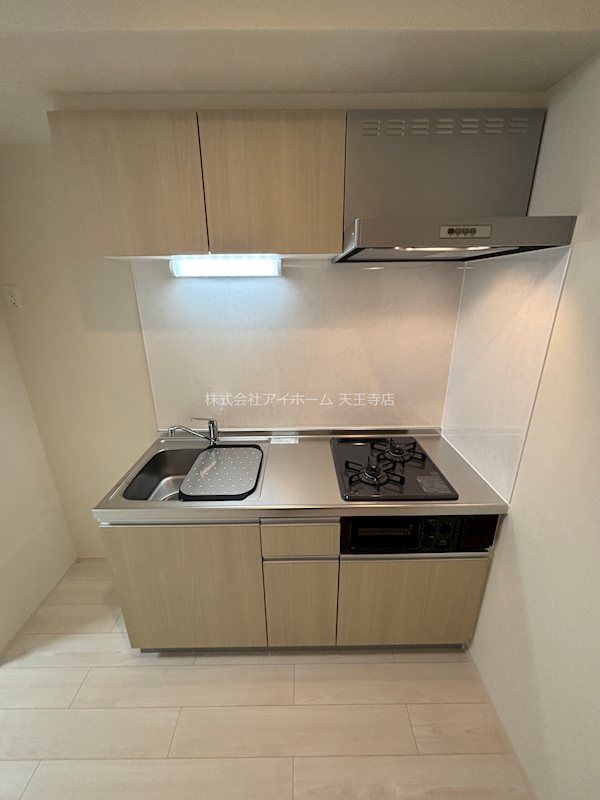 近くの住之江安立郵便局まで311m（徒歩4分）