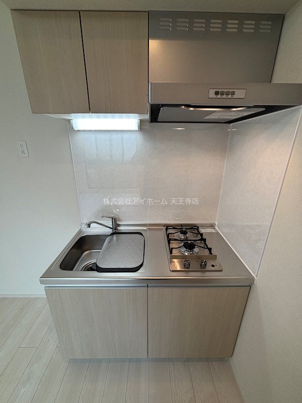 近くの住之江安立郵便局まで311m（徒歩4分）