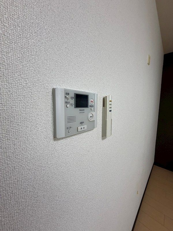 近くのライフ鶴見今津北店まで472m（徒歩6分）