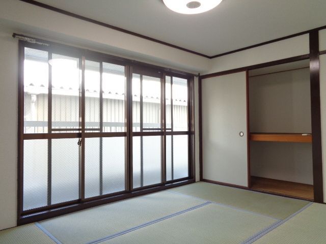 ベッドルーム