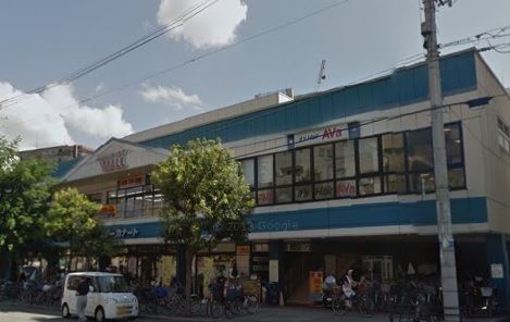 近くのデイリーカナートまで83m（徒歩2分）