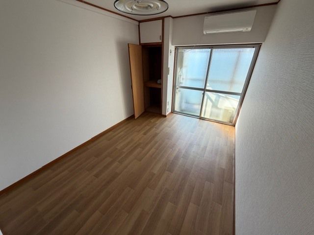 ベッドルーム