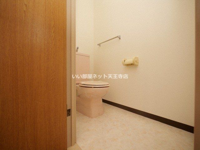 近くの平野瓜破西二郵便局まで354m(徒歩5分)